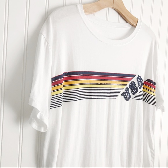 ⭐️ 3 for $25 Graphic Tee - Picture 5 of 8